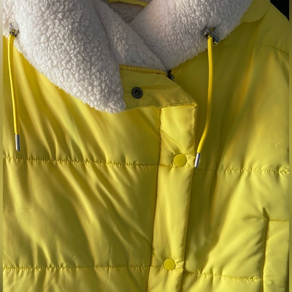 Urban Outfitters Marlow Puffer Jacket - Picture 10 of 10